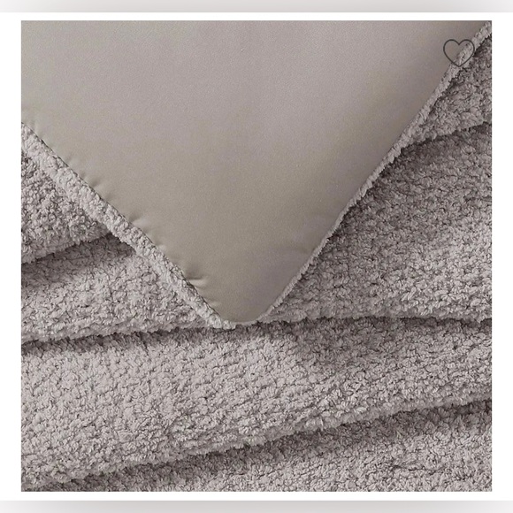 Sunday Citizen Taupe King/Cal King Snug Stitch Comforter - Picture 2 of 5